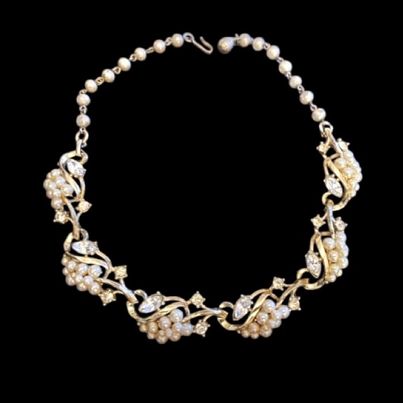 1940-1960s (Circa) STAR Signed Matching Jewelry Set - Necklace & Earrings. - Picture 10 of 14